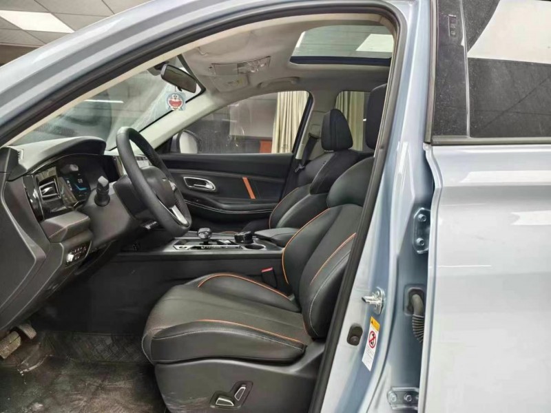 成都21年长安汽车欧尚4