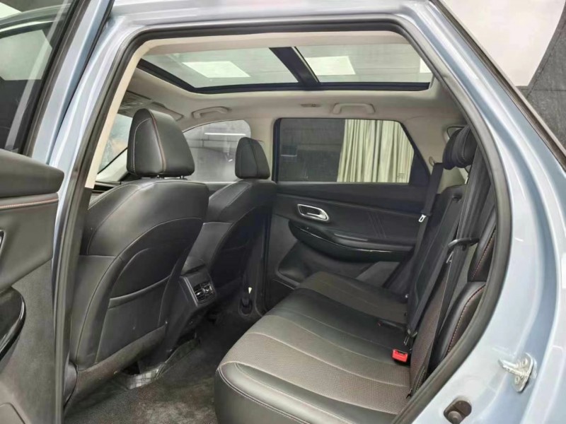 成都21年长安汽车欧尚6