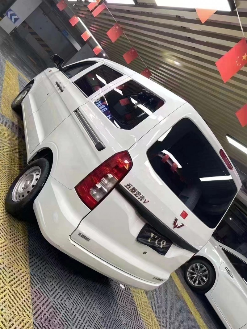 成都22年五菱汽車宏光4