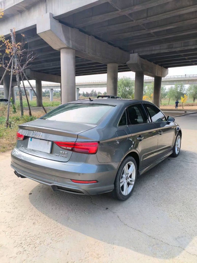 青岛20年奥迪A38