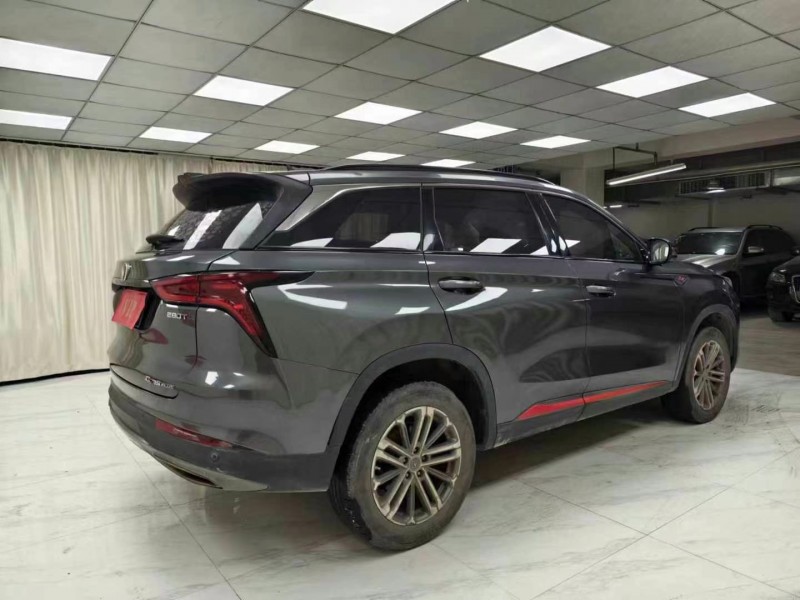 成都21年长安汽车CS758