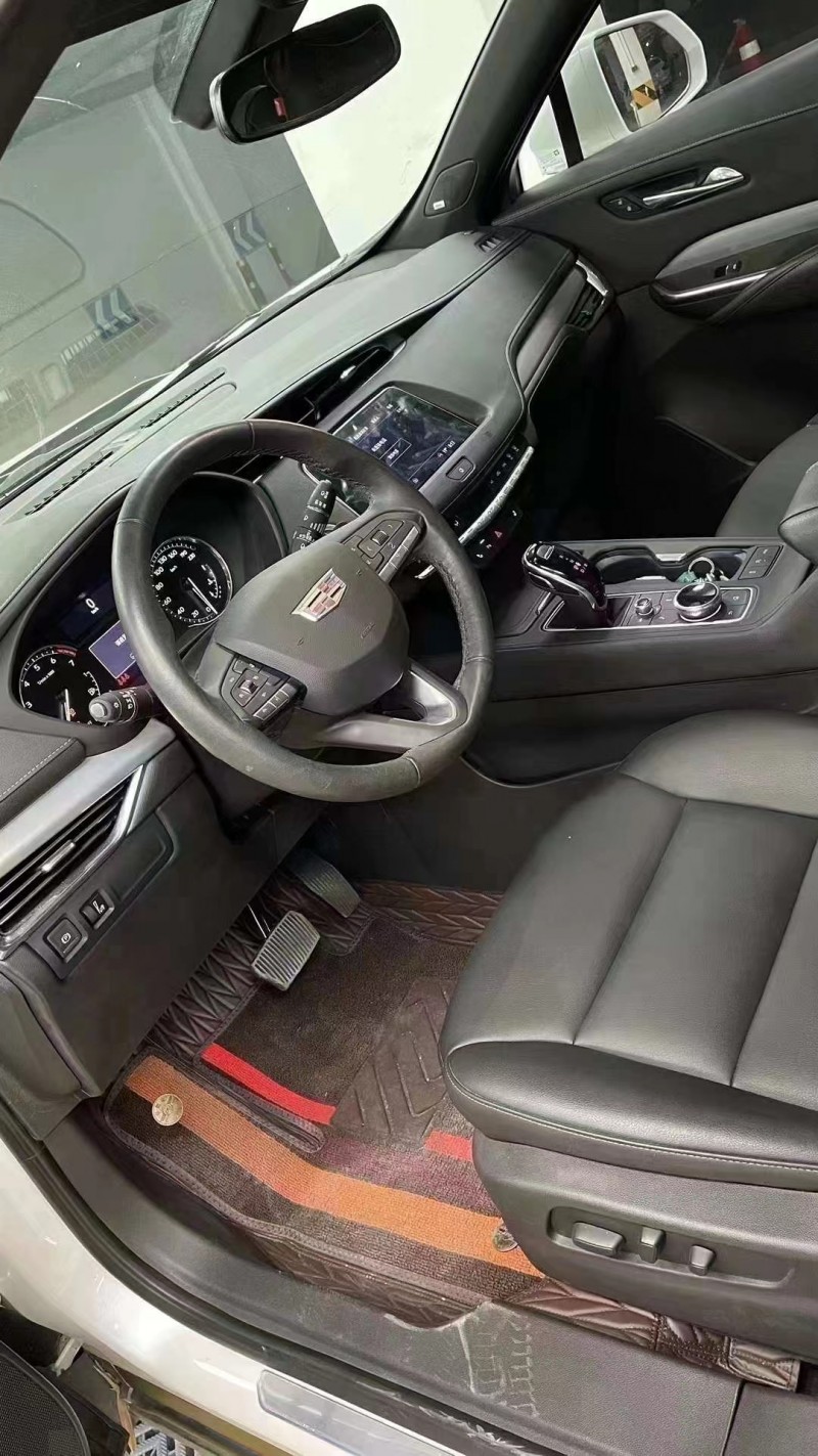 成都21年凯迪拉克XT44