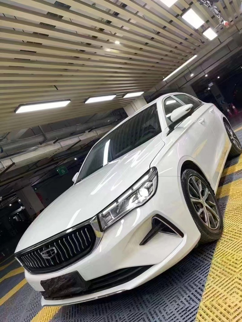 成都22年吉利帝豪2