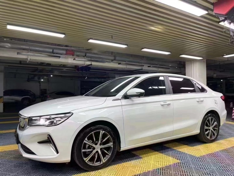 成都22年吉利帝豪3