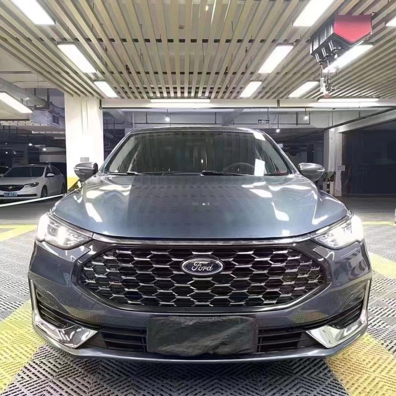 成都22年福特福睿斯1