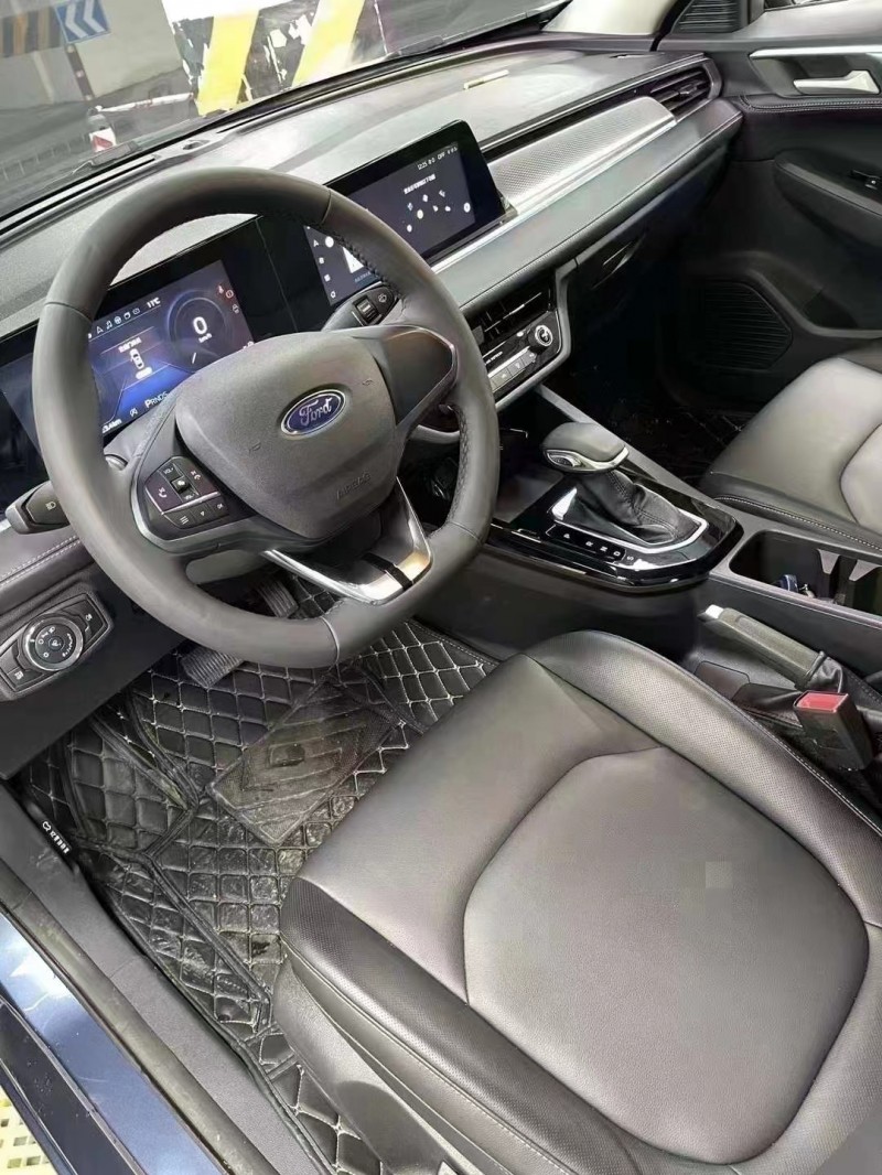 成都22年福特福睿斯5