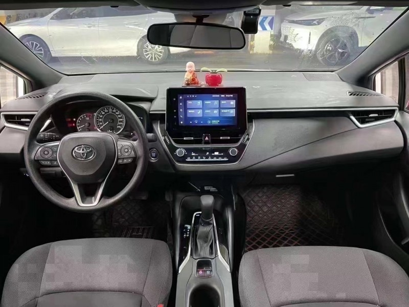 成都22年丰田雷凌9