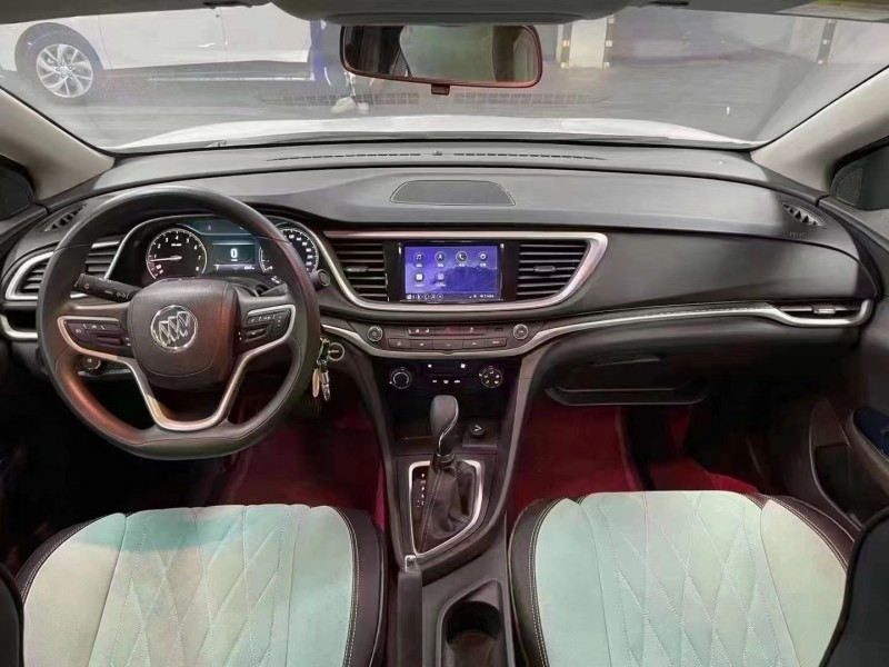 成都22年别克英朗8