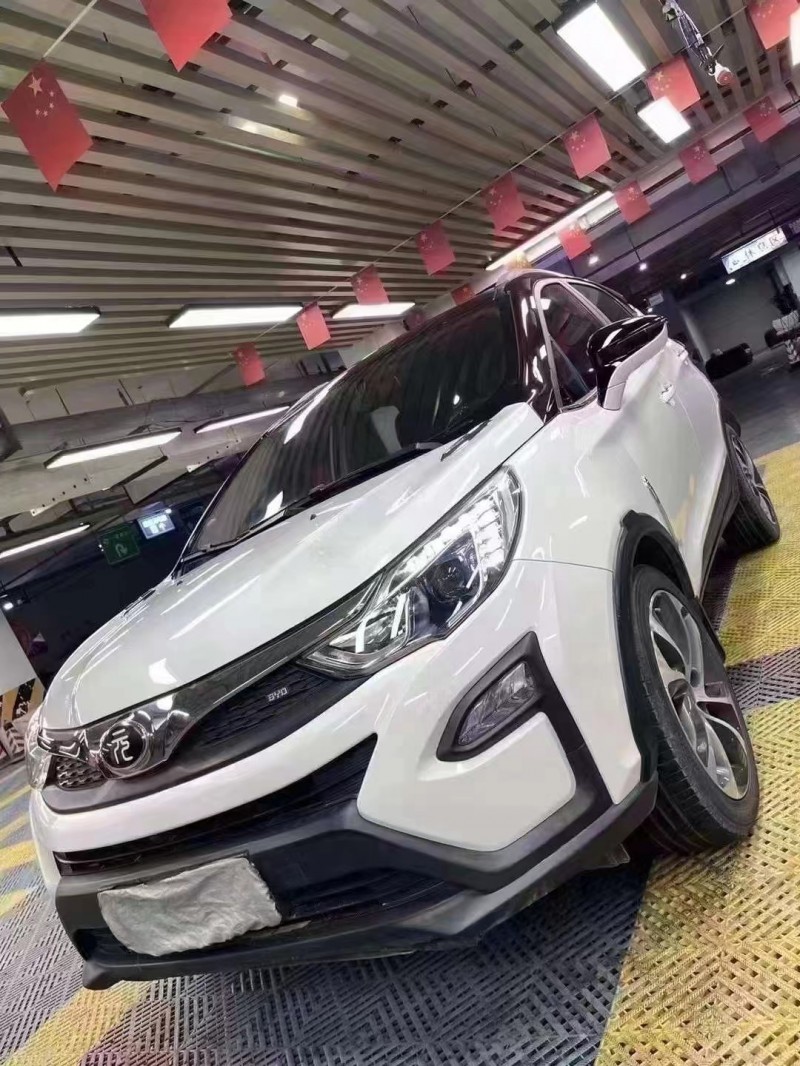 成都17年比亚迪元2