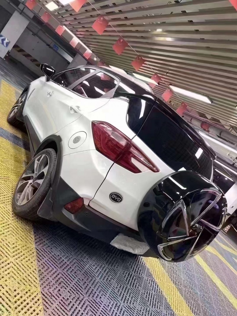 成都17年比亚迪元4