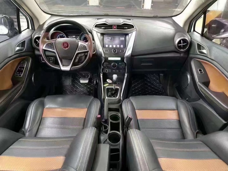 成都17年比亚迪元9