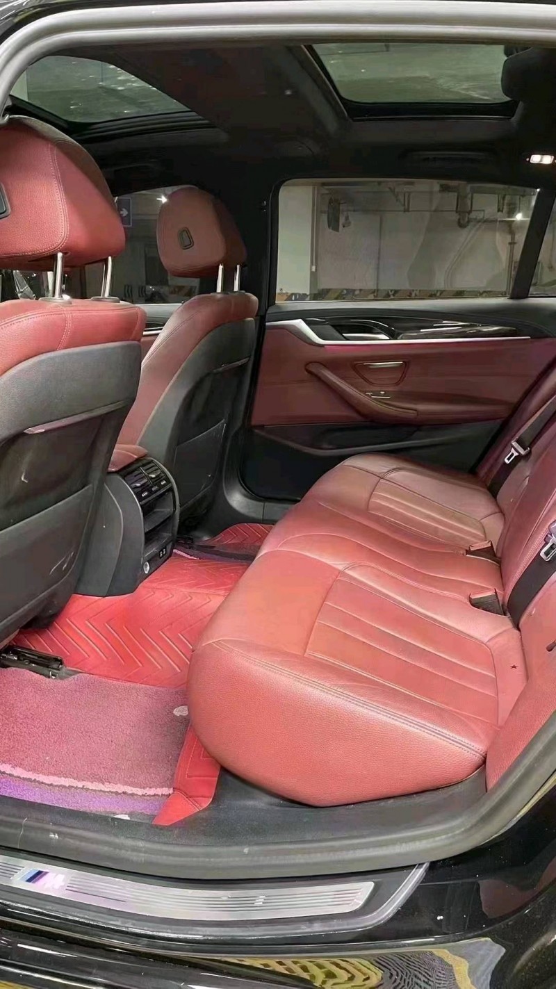 成都20年宝马5系7