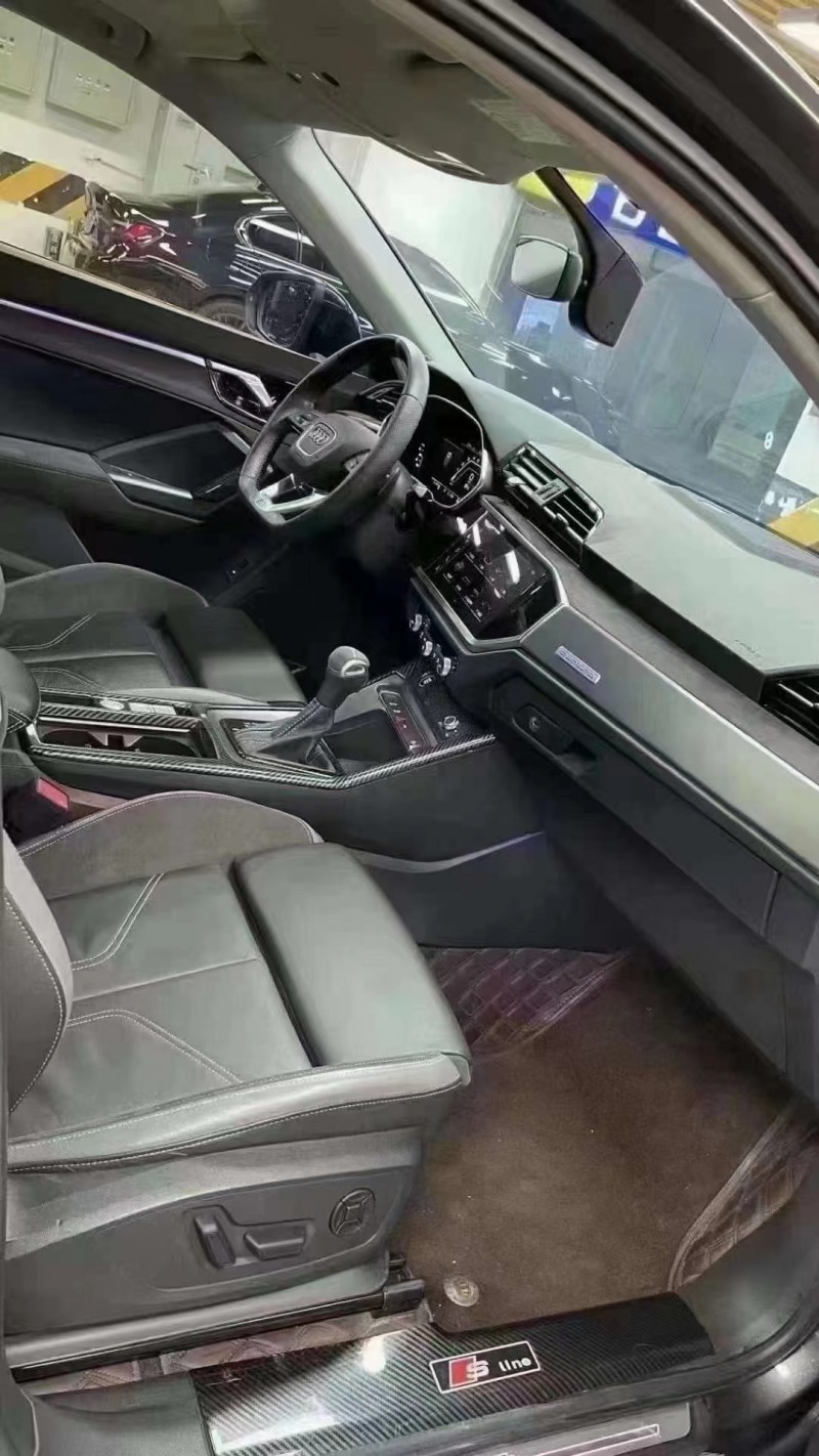 成都21年奥迪Q37