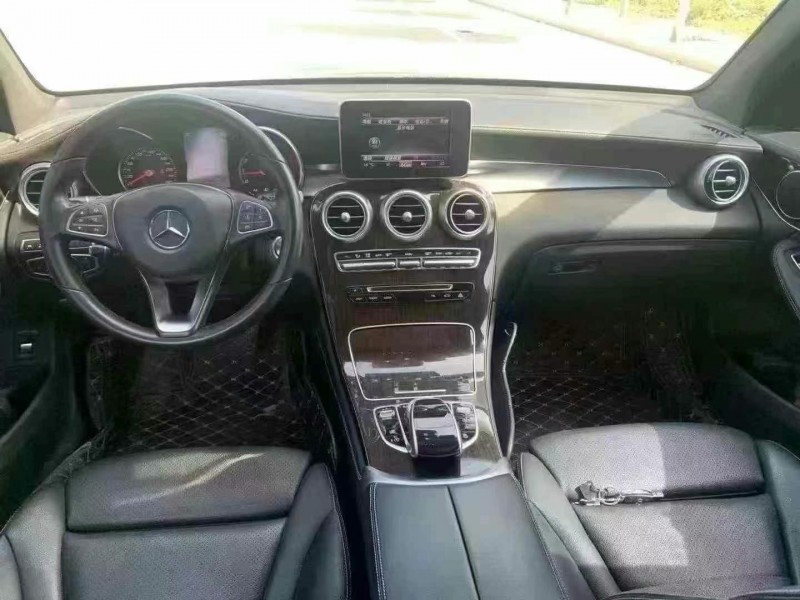郑州17年奔驰GLC2