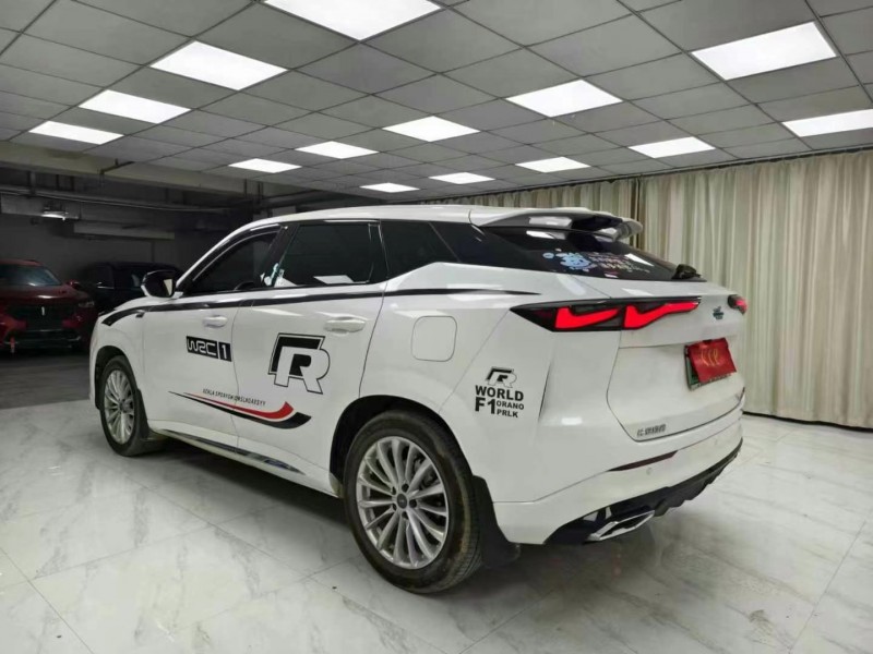 成都23年长安汽车欧尚8