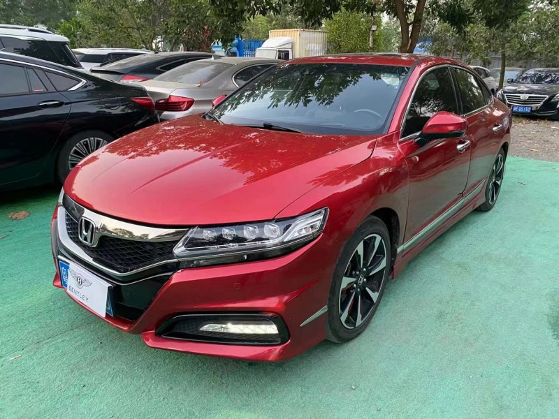 广州17年本田思铂睿2