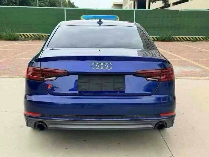 青岛18年奥迪A4L9