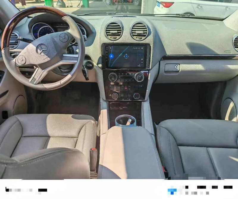 保定12年奔驰GL8