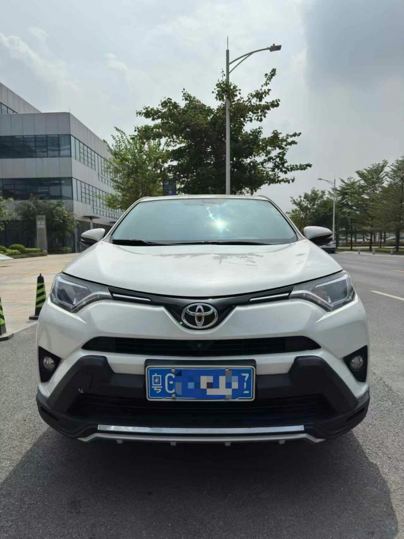 广州18年丰田RAV41
