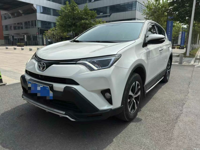 广州18年丰田RAV42