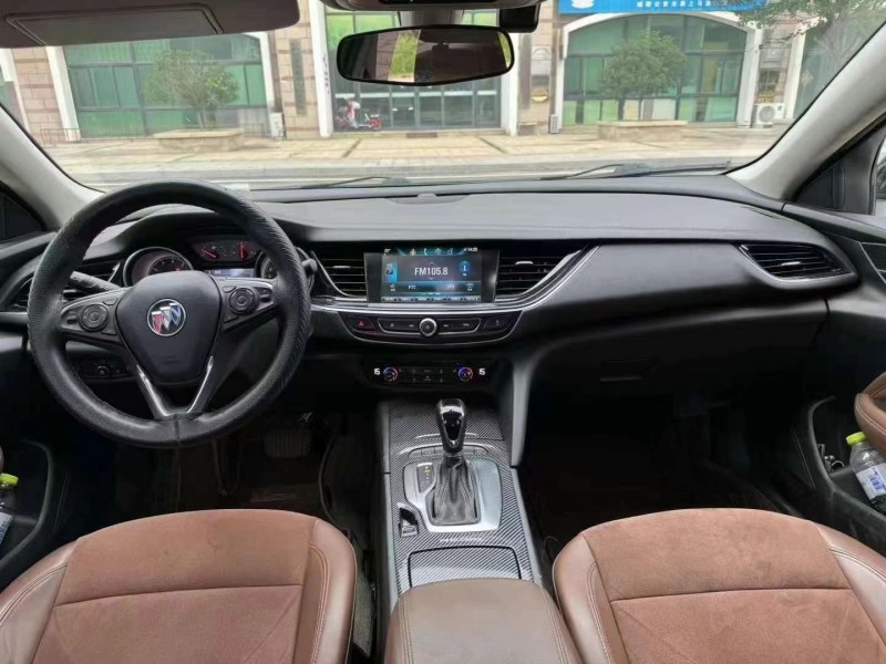 潍坊20年别克君威5