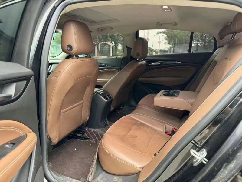 潍坊20年别克君威6