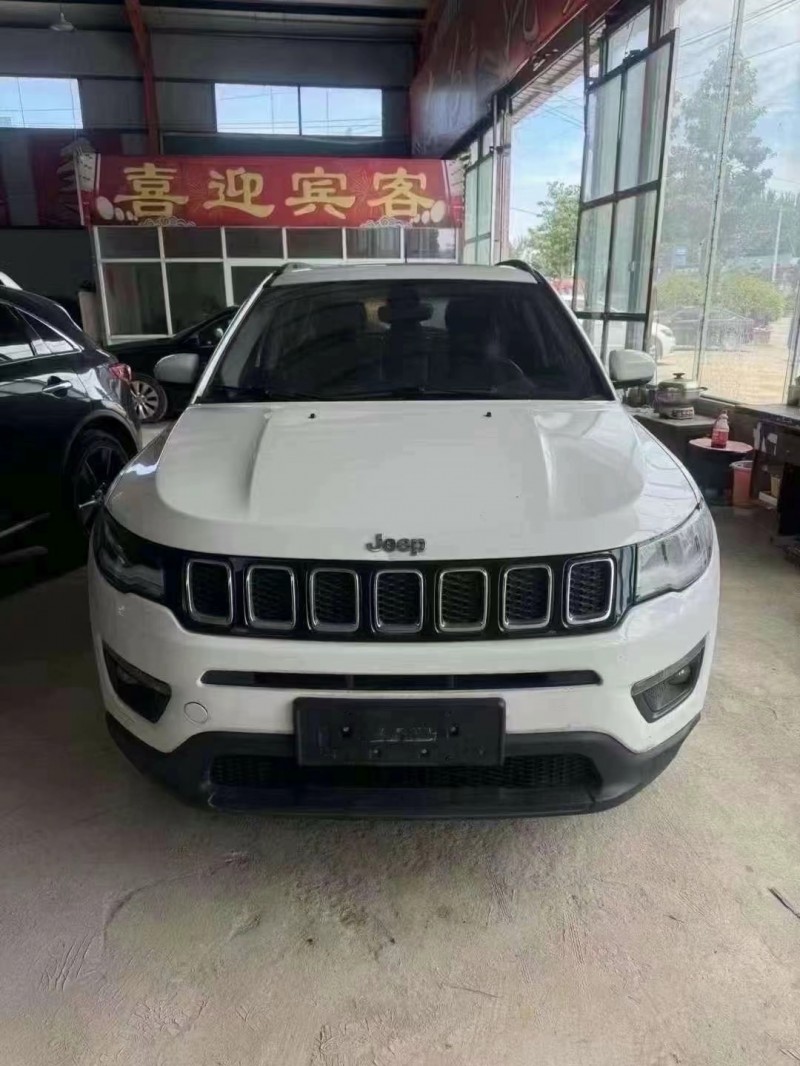 菏澤17年Jeep指南者1
