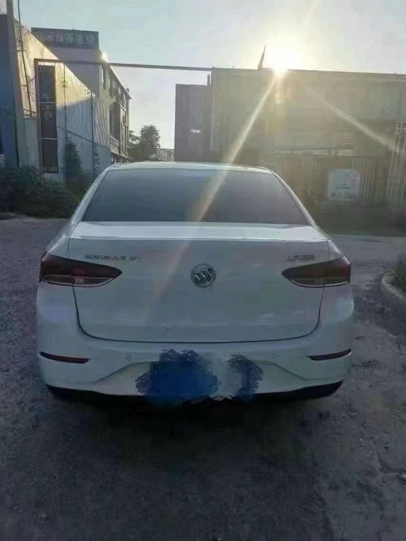 菏泽21年别克英朗4