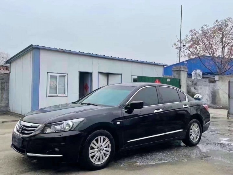 菏泽13年本田雅阁6