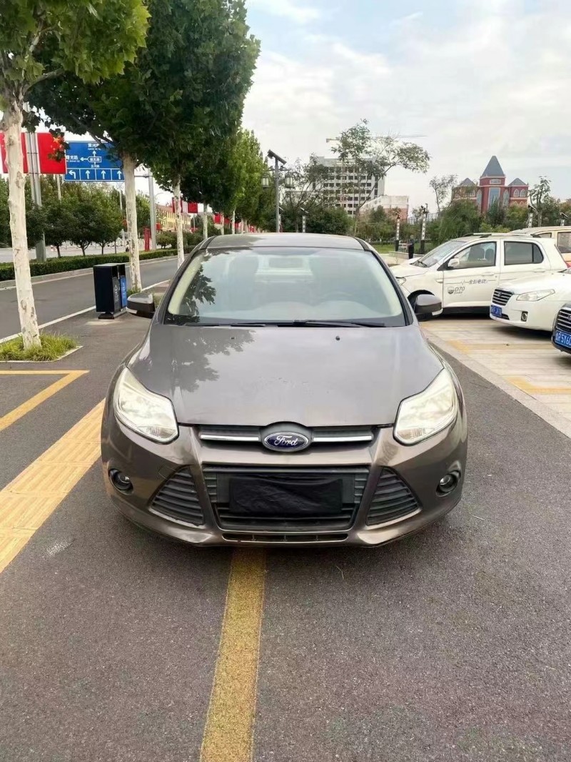 菏泽15年福特福克斯1