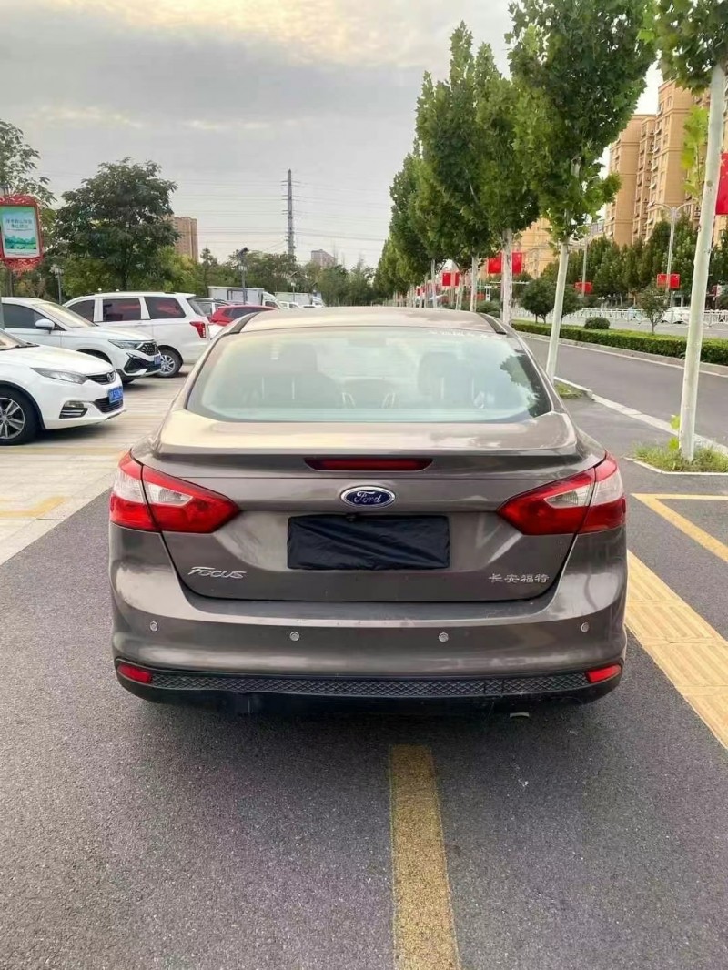菏泽15年福特福克斯9