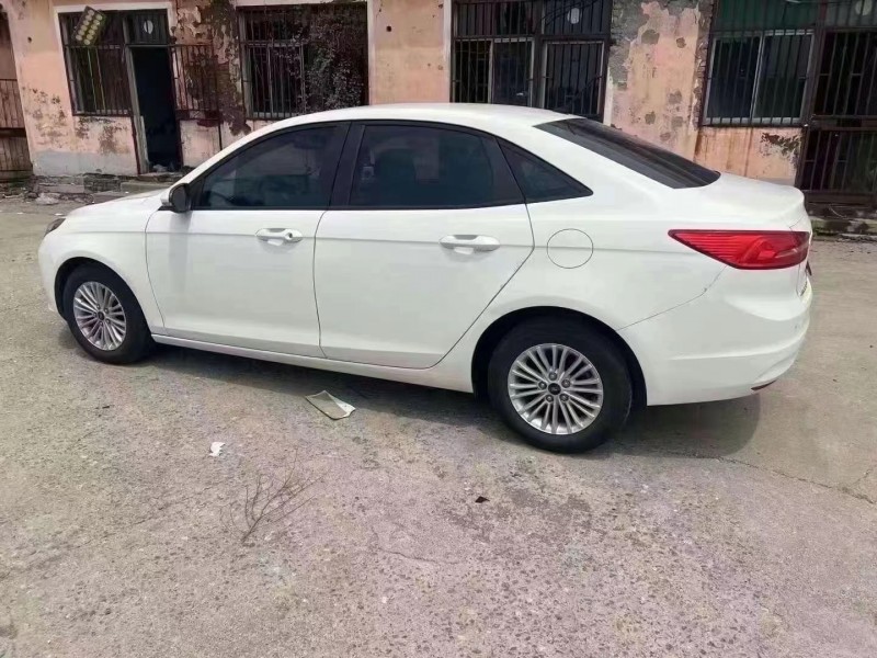 菏泽16年福特福睿斯3