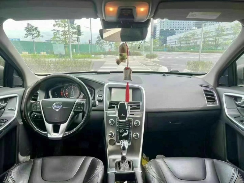 深圳15年沃尔沃XC609