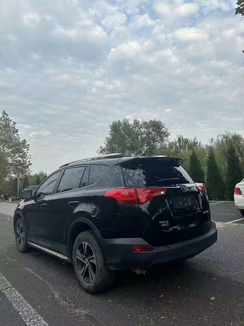 泰安15年豐田RAV42
