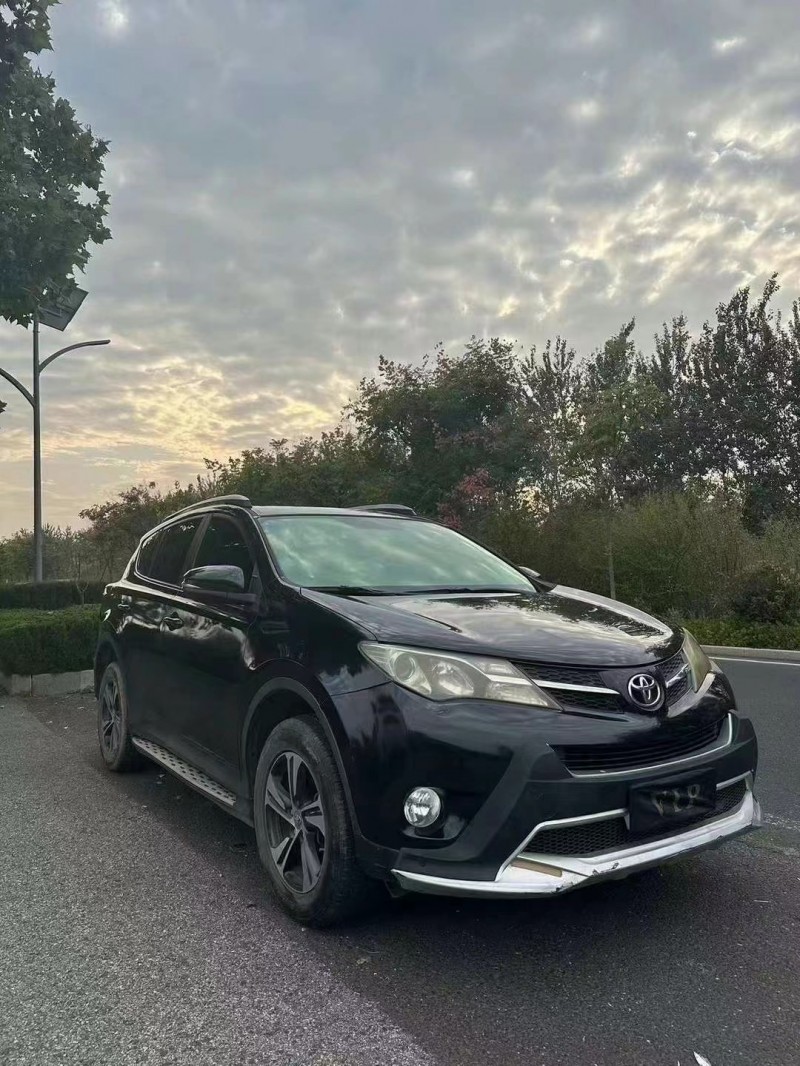 泰安15年豐田RAV44