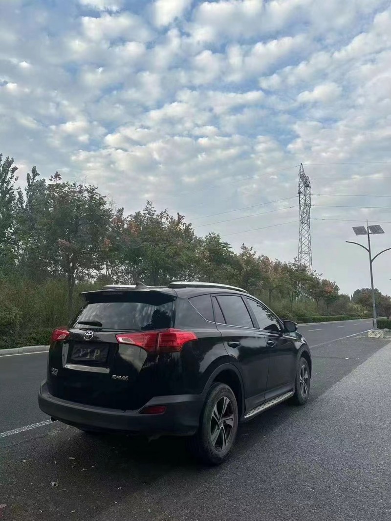 泰安15年豐田RAV45