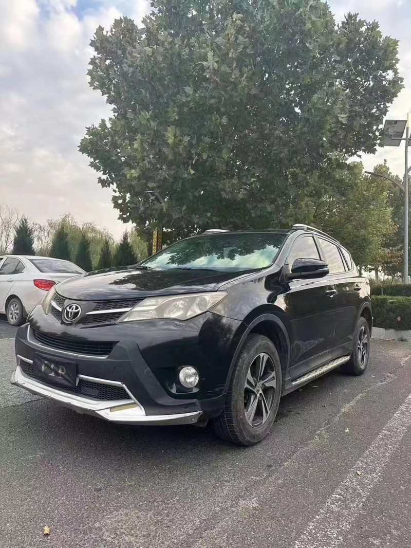 泰安15年豐田RAV47