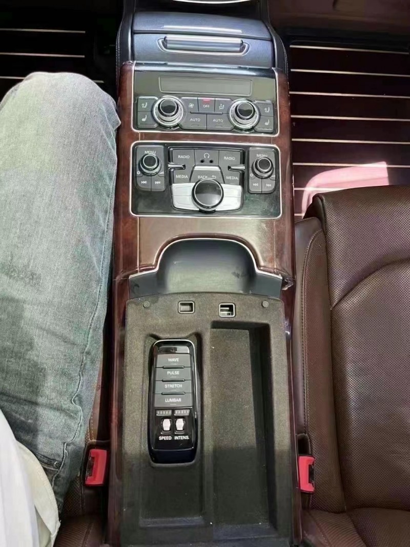 菏泽11年奥迪A8L5