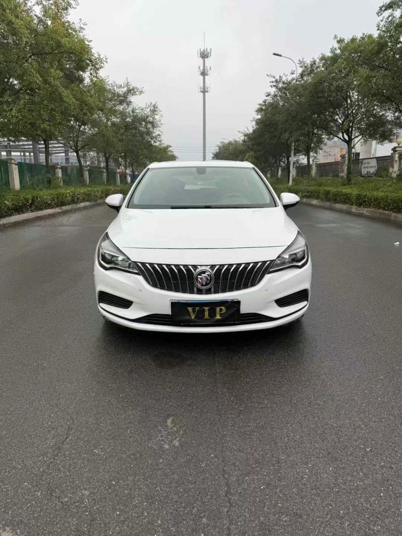 徐州18年别克威朗1