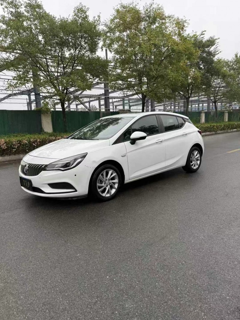 徐州18年别克威朗2