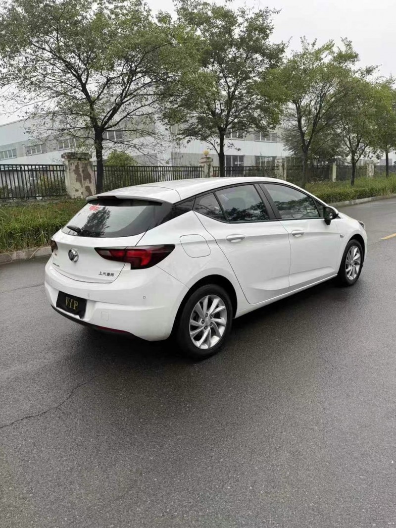 徐州18年别克威朗3