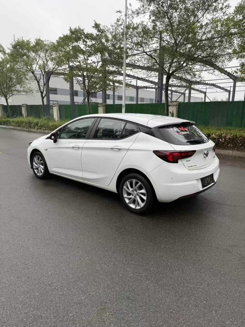 徐州18年别克威朗4