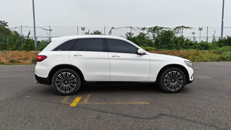 成都18年奔驰GLC4