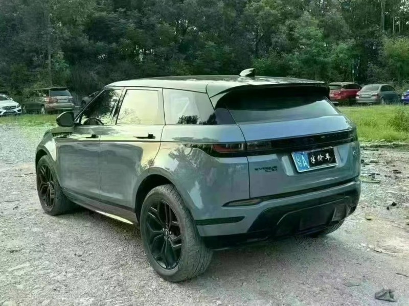 佛山19年路虎极光5