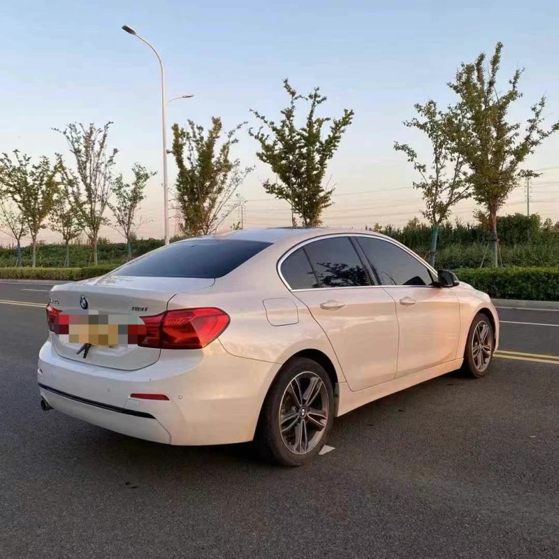 徐州17年宝马1系7