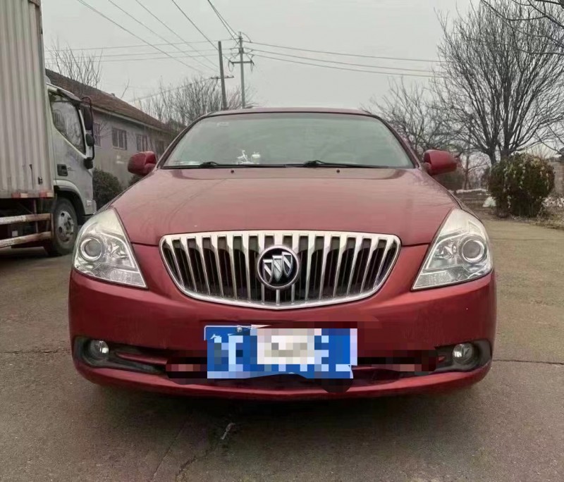 青岛14年别克凯越1