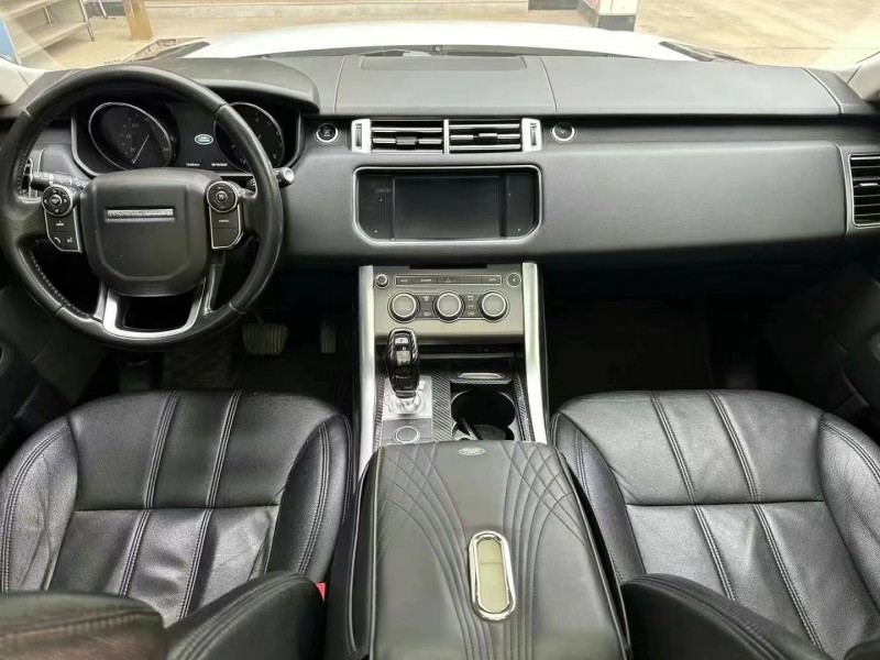 保定17年路虎揽胜8