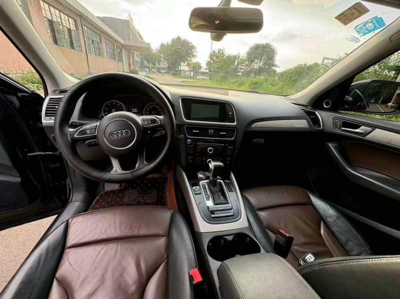 枣庄17年奥迪Q56