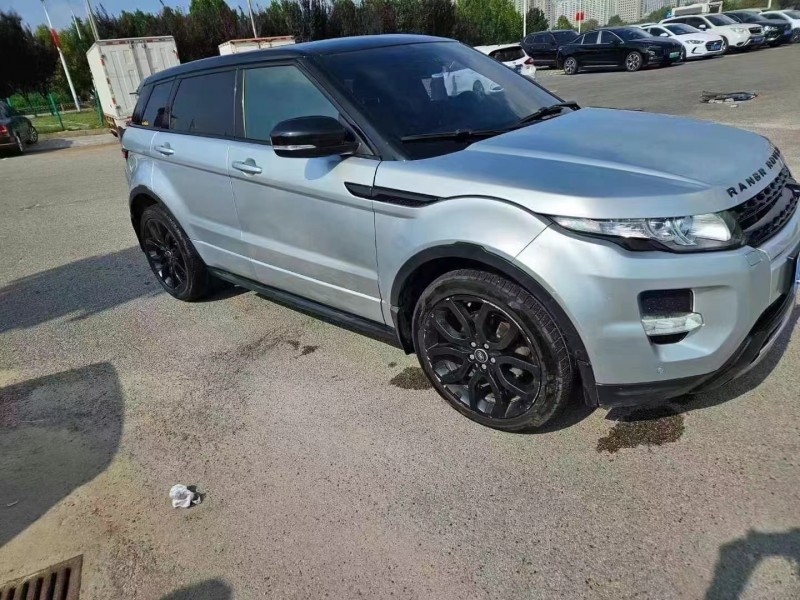 青岛13年路虎极光2