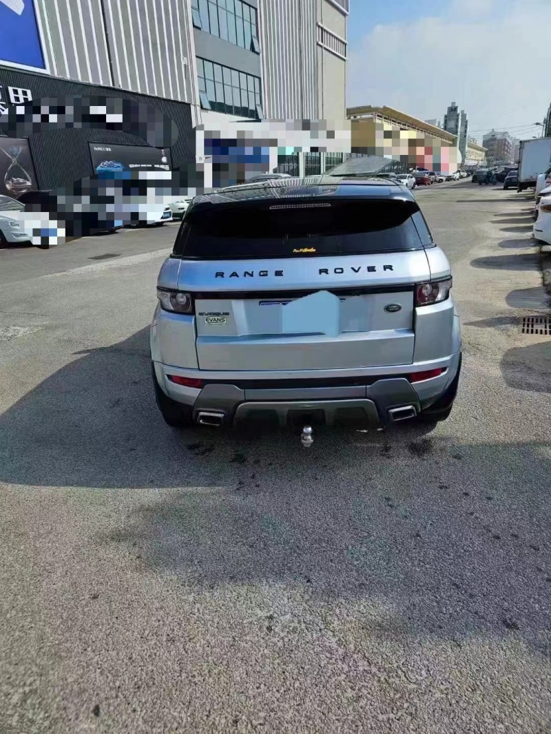 青岛13年路虎极光7